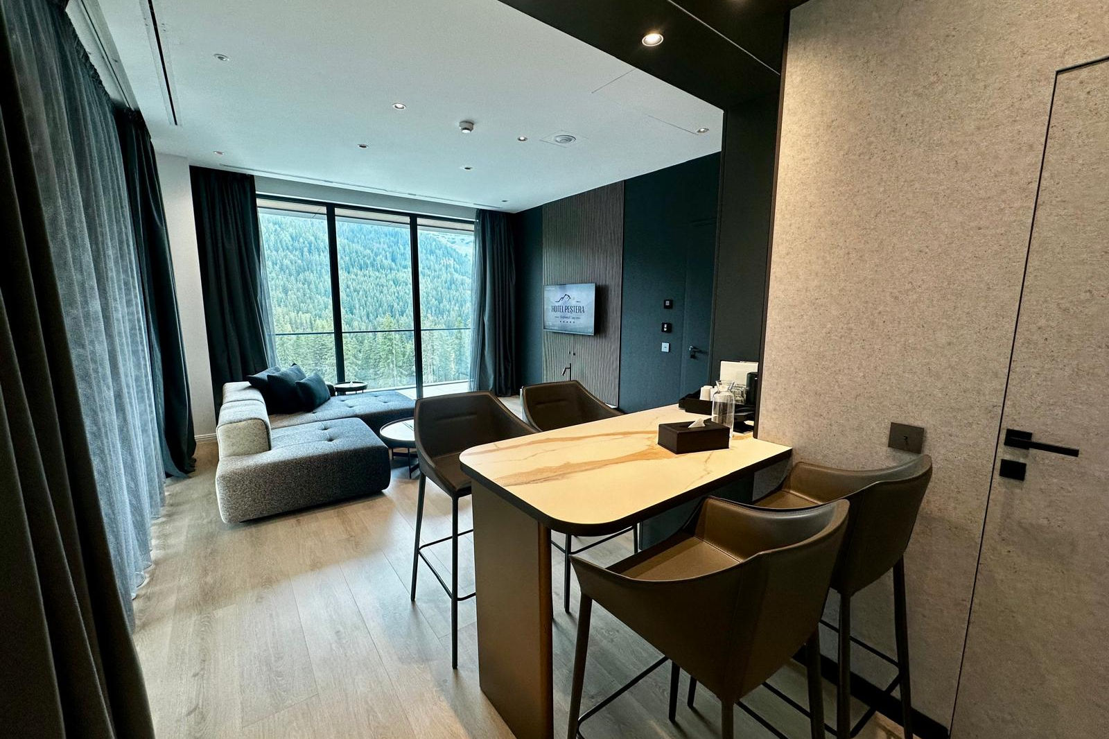 180° View Grand Suite
