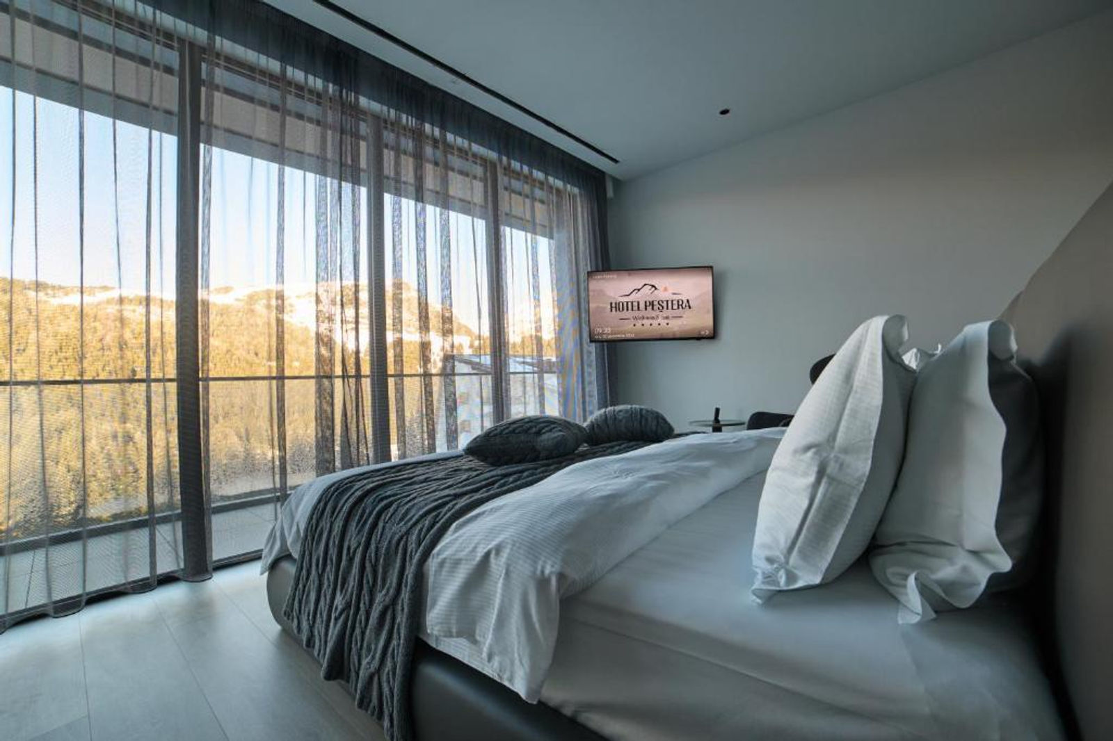 Sunset Grand Suite