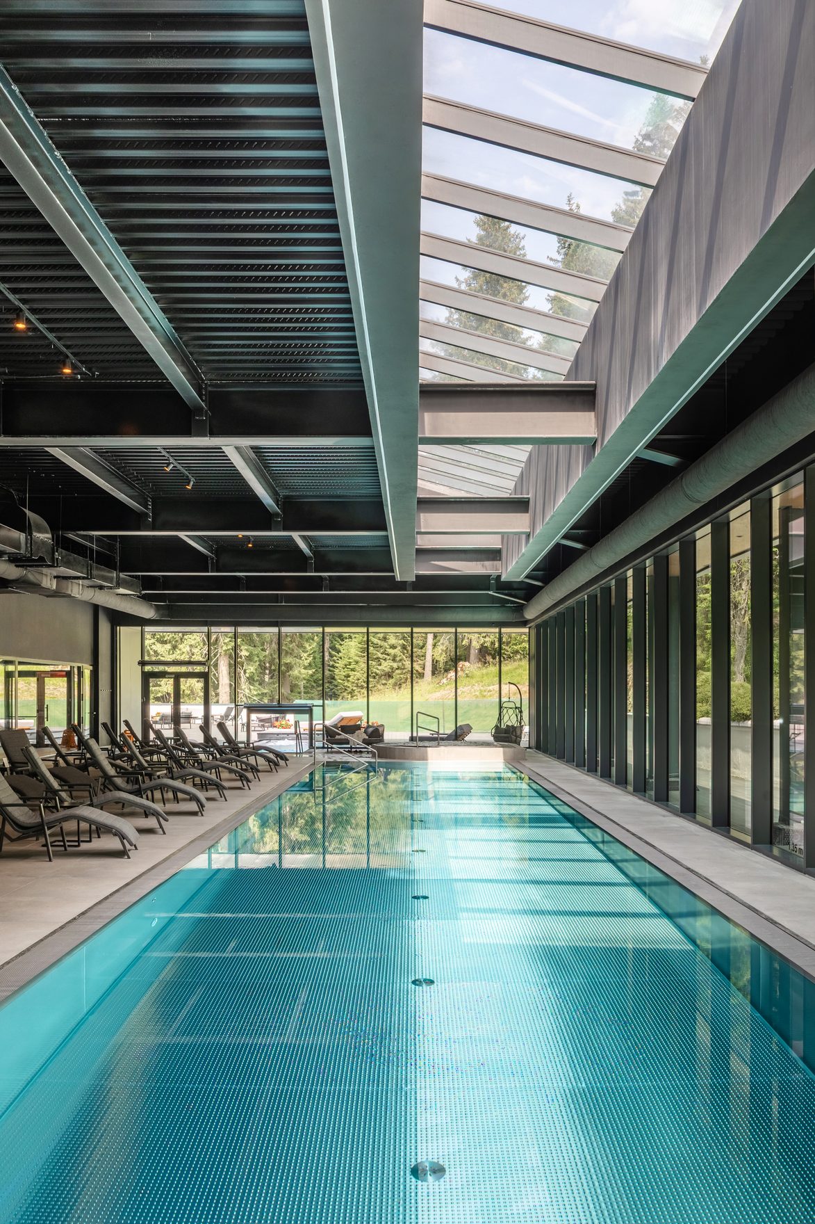 Piscină interioară Hotel Peștera